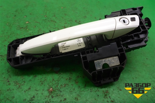 Ручка наружная двери передней левой (A2047601734) для Mercedes Benz SLK R172 с 2010-2016г (СЛК)