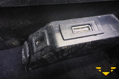 Подлокотник (A1726800250) для Mercedes Benz SLK R172 с 2010-2016г (СЛК)