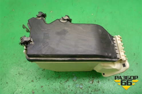 Корпус блока предохранителей (A1725450001) для Mercedes Benz SLK R172 с 2010-2016г (СЛК)