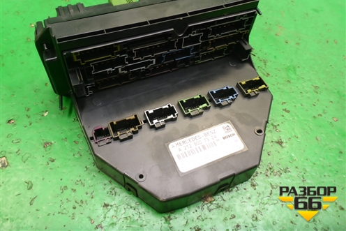 Блок предохранителей (A2129007324) для Mercedes Benz SLK R172 с 2010-2016г (СЛК)