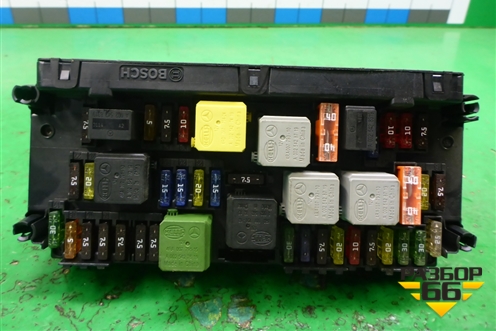 Блок предохранителей (A2129007324) для Mercedes Benz SLK R172 с 2010-2016г (СЛК)