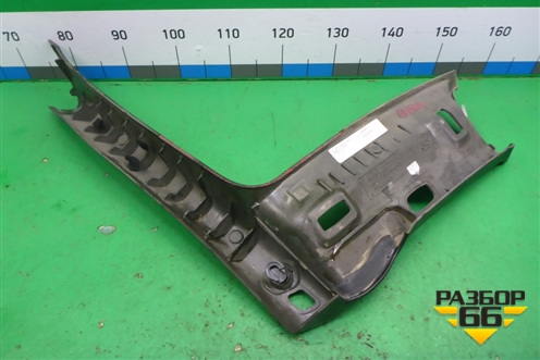 Обшивка стойки лобового стекла левая (A1726901325) для Mercedes Benz SLK R172 с 2010-2016г (СЛК)