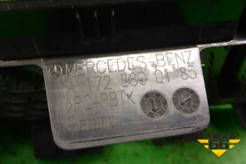 Решетка в капот левая (A1728800185) для Mercedes Benz SLK R172 с 2010-2016г (СЛК)