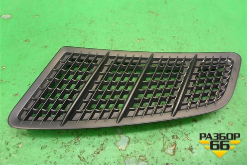 Решетка в капот левая (A1728800185) для Mercedes Benz SLK R172 с 2010-2016г (СЛК)