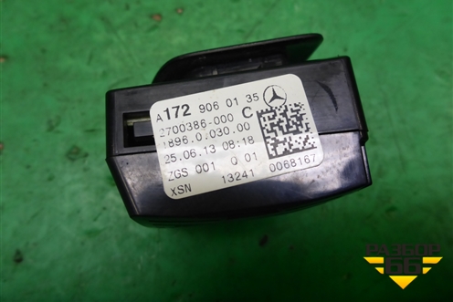 Плафон салонный (левый) (A1729060135) для Mercedes Benz SLK R172 с 2010-2016г (СЛК)