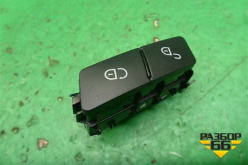 Кнопка центрального замка (A2049058402) для Mercedes Benz SLK R172 с 2010-2016г (СЛК)
