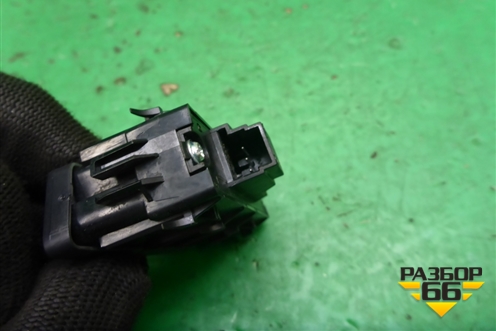 Кнопка центрального замка (A2049058502) для Mercedes Benz SLK R172 с 2010-2016г (СЛК)