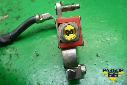 Клемма аккумулятора плюс (A1725400033) для Mercedes Benz SLK R172 с 2010-2016г (СЛК)