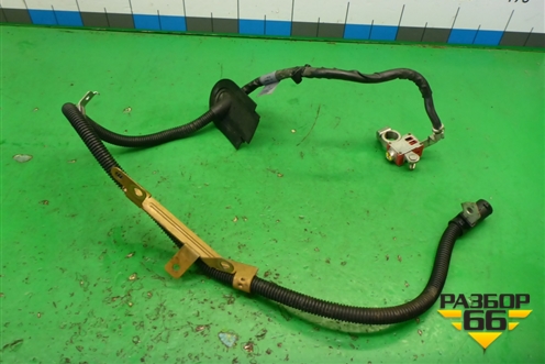 Клемма аккумулятора плюс (A1725400033) для Mercedes Benz SLK R172 с 2010-2016г (СЛК)