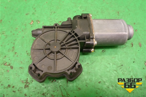 Моторчик стеклоподъёмника передний правый для Nissan Qashqai (J10E) с 2006-2013г (Кашкай)