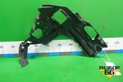 Кронштейн переднего бампера левый (4M0807095G) для Audi Q7 c 2015г (Ку 7)