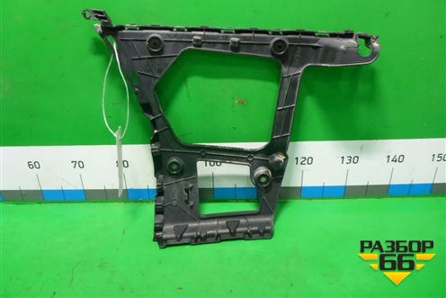 Кронштейн заднего бампера правый (4M0807454A) для Audi Q7 c 2015г (Ку 7)