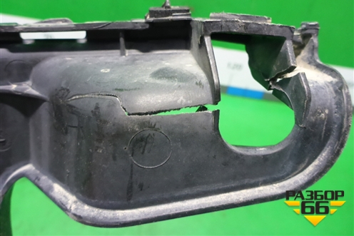 Кронштейн заднего бампера правый (4M0807454A) для Audi Q7 c 2015г (Ку 7)