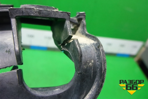 Кронштейн заднего бампера правый (4M0807454A) для Audi Q7 c 2015г (Ку 7)