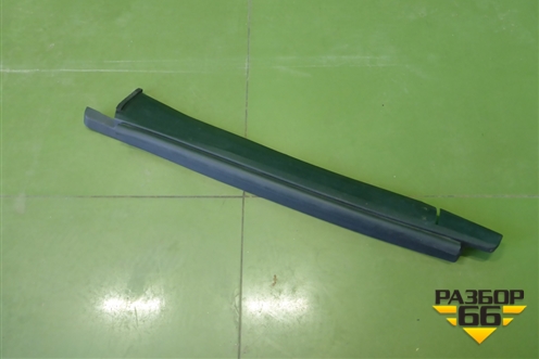 Пыльник переднего крыла правого (5382533030) для Toyota Camry V50 с 2011-2018г (Камри)