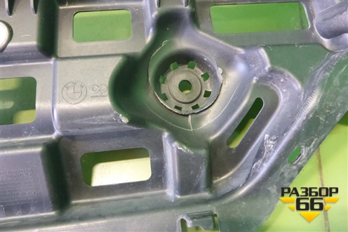 Кронштейн заднего бампера центральный (51127425449) для BMW X6 G06 с 2019г (Х6 Г06)