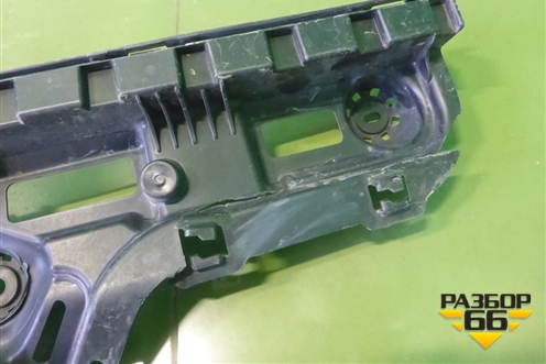 Кронштейн заднего бампера центральный (51127425449) для BMW X6 G06 с 2019г (Х6 Г06)