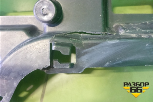 Кронштейн заднего бампера центральный (51127425449) для BMW X6 G06 с 2019г (Х6 Г06)