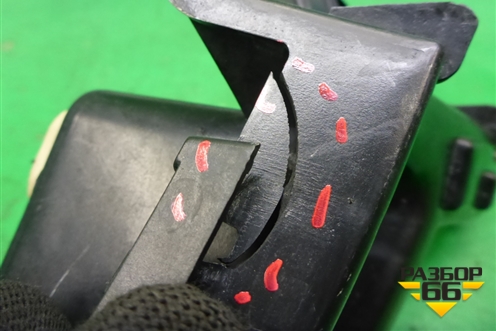 Кронштейн заднего бампера левый (8890906619) для Geely Tugella с 2019г (Тугелла)