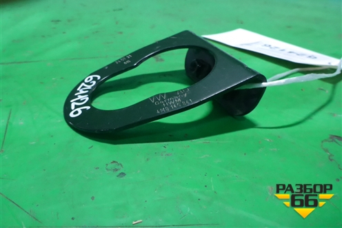 Кронштейн интеркулера (4M0145841) для Audi Q7 c 2015г (Ку 7)