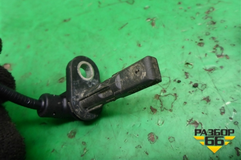 Датчик ABS передний правый (13329258) для Chevrolet Cruze c 2009-2015г (Круз)