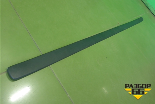 Молдинг крыши правый (7L6861561) для Volkswagen Touareg c 2002-2010г (Туарег)