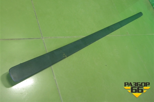 Молдинг крыши правый (7L6861465) для Volkswagen Touareg c 2002-2010г (Туарег)