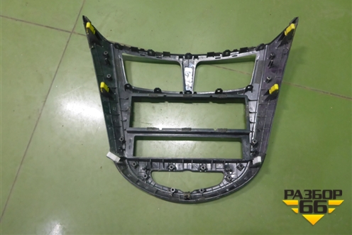 Рамка магнитолы (847414L000) для Hyundai Solaris с 2010-2016г (Солярис)