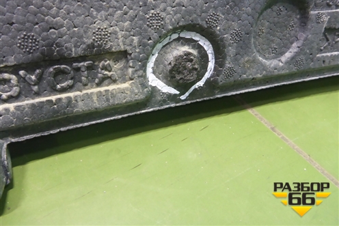 Наполнитель переднего бампера (5261102290) для Toyota Corolla (E18) с 2012-2019г (Королла 180)