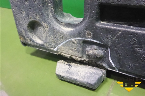 Наполнитель переднего бампера (5261102290) для Toyota Corolla (E18) с 2012-2019г (Королла 180)