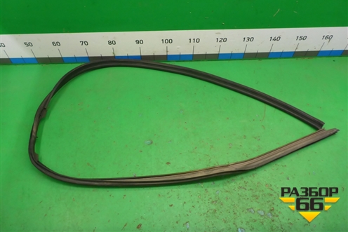 Уплотнитель на кузов левый для Ford Focus 1 с 1998-2004г (Фокус)