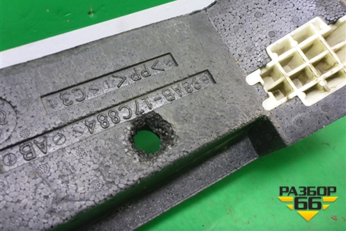 Наполнитель заднего бампера (седан) (98AB17C884) для Ford Focus 1 с 1998-2004г (Фокус)