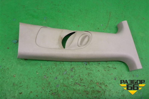 Обшивка стойки центральная верхняя правая (1M51A24582) для Ford Focus 1 с 1998-2004г (Фокус)