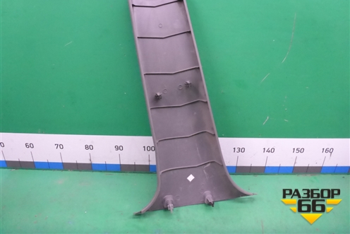 Обшивка стойки центральная верхняя правая (98ABA243W06CFW) для Ford Focus 1 с 1998-2004г (Фокус)