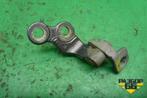 Петля двери задней левой верхняя (XS4AA26801BB) для Ford Focus 1 с 1998-2004г (Фокус)