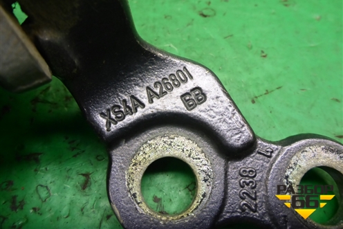 Петля двери задней левой верхняя (XS4AA26801BB) для Ford Focus 1 с 1998-2004г (Фокус)