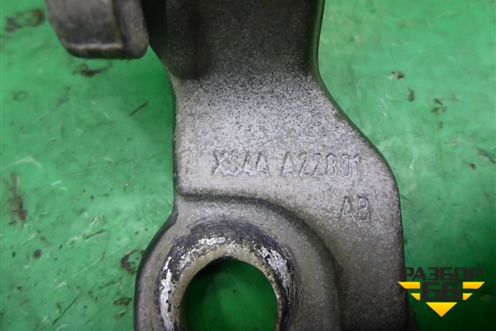 Петля двери передней левой верхняя (XS4AA22801AB) для Ford Focus 1 с 1998-2004г (Фокус)