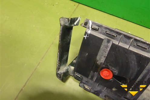 Наполнитель переднего бампера (526010K100) для Toyota Hilux с 2015-2025г (Хайлюкс)