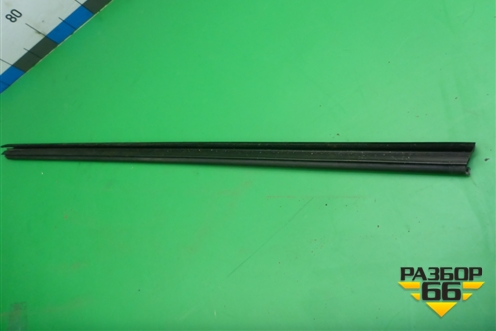 Накладка стекла переднего левого (5JA837479B) для Skoda Rapid с 2013г (Рапид)