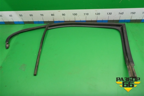 Уплотнитель стекла двери задней правой (лифтбэк) (5JA839432F) для Skoda Rapid с 2013г (Рапид)