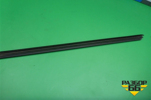 Накладка стекла заднего левого для Skoda Rapid с 2013г (Рапид)