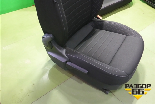 Сиденья комплект (с AIR BAG, передние и задние с обогревом) для Skoda Rapid с 2013г (Рапид)