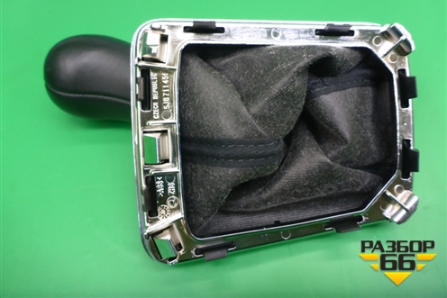 Чехол кулисы КПП (5JB711456) для Skoda Rapid с 2013г (Рапид)