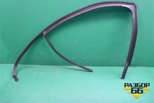 Уплотнитель стекла двери задней левой (5JA839431F) для Skoda Rapid с 2013г (Рапид)