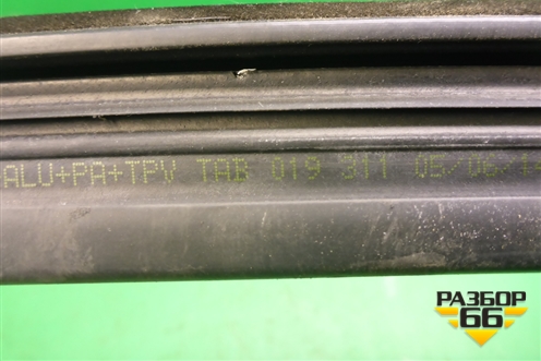 Уплотнитель стекла двери задней левой (5JA839431F) для Skoda Rapid с 2013г (Рапид)