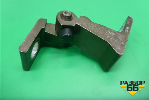 Петля двери задней правой верхняя (8K0831402P) для Skoda Rapid с 2013г (Рапид)