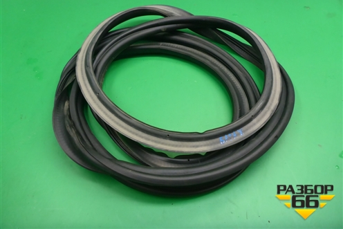 Уплотнитель багажника (лифтбэк) (5JA827705K) для Skoda Rapid с 2013г (Рапид)