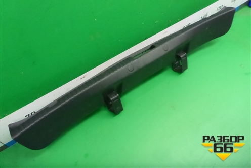 Обшивка багажника на заднюю панель (лифтбэк) (5JA863485B) для Skoda Rapid с 2013г (Рапид)