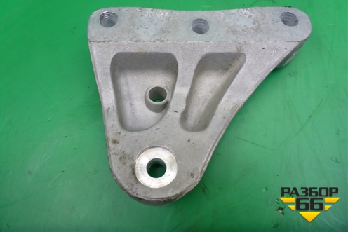 Кронштейн двигателя правый (6R0199185A) для Skoda Rapid с 2013г (Рапид)