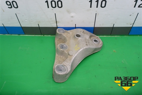 Кронштейн двигателя правый (6R0199185A) для Skoda Rapid с 2013г (Рапид)